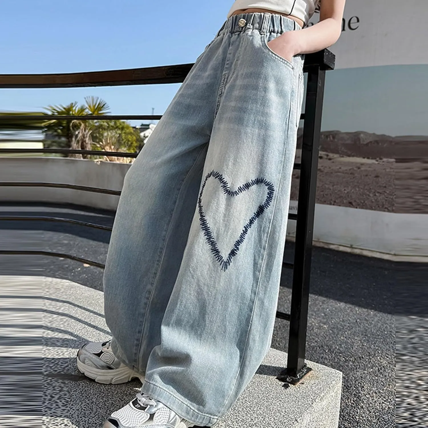 Girls Wide Leg Jeans Denim Elastic Wasit Mushroom Applique Y2k Street Pants Fashion Baggy Straight Trousers Kids Clothes