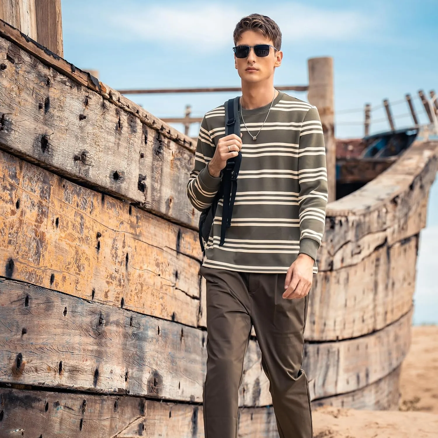 Men's Striped Long Sleeved T-Shirt, Casual Round Neck Long Sleeved Top, Regular-Fit Daily Striped T-Shirt Basic Style