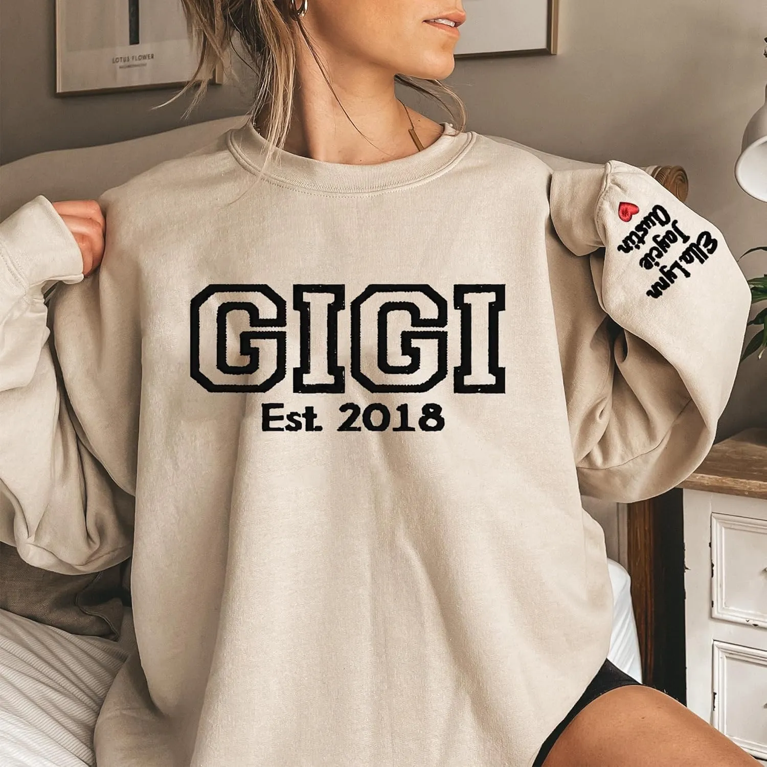NAZENTI Custom Embroidered Sweatshirt for Grandma, Personalized Mom Embroidered Sweatshirt, Grandma EST Crewneck
