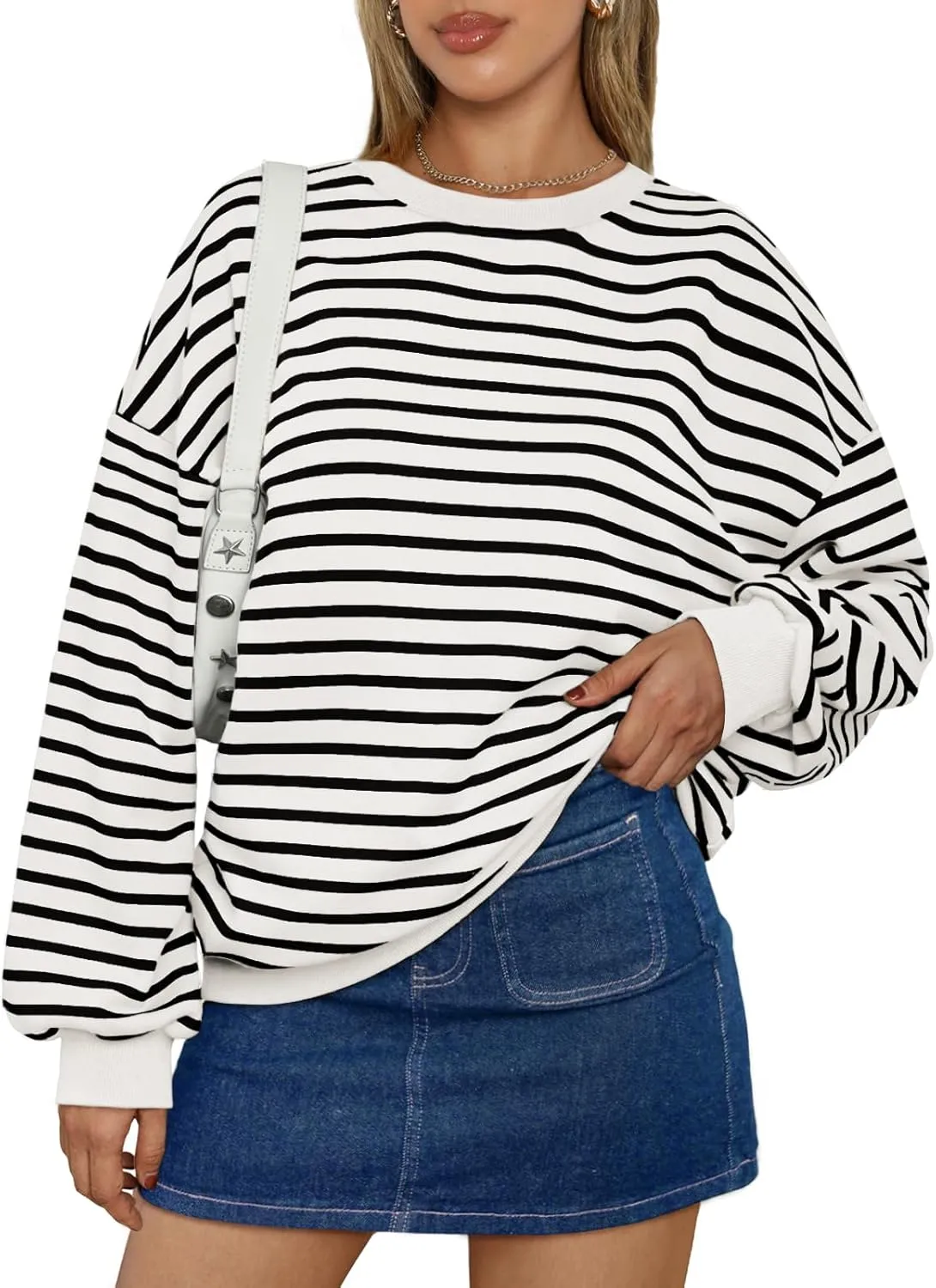 Trendy Queen Women's Oversized Crewneck Striped Sweatshirt