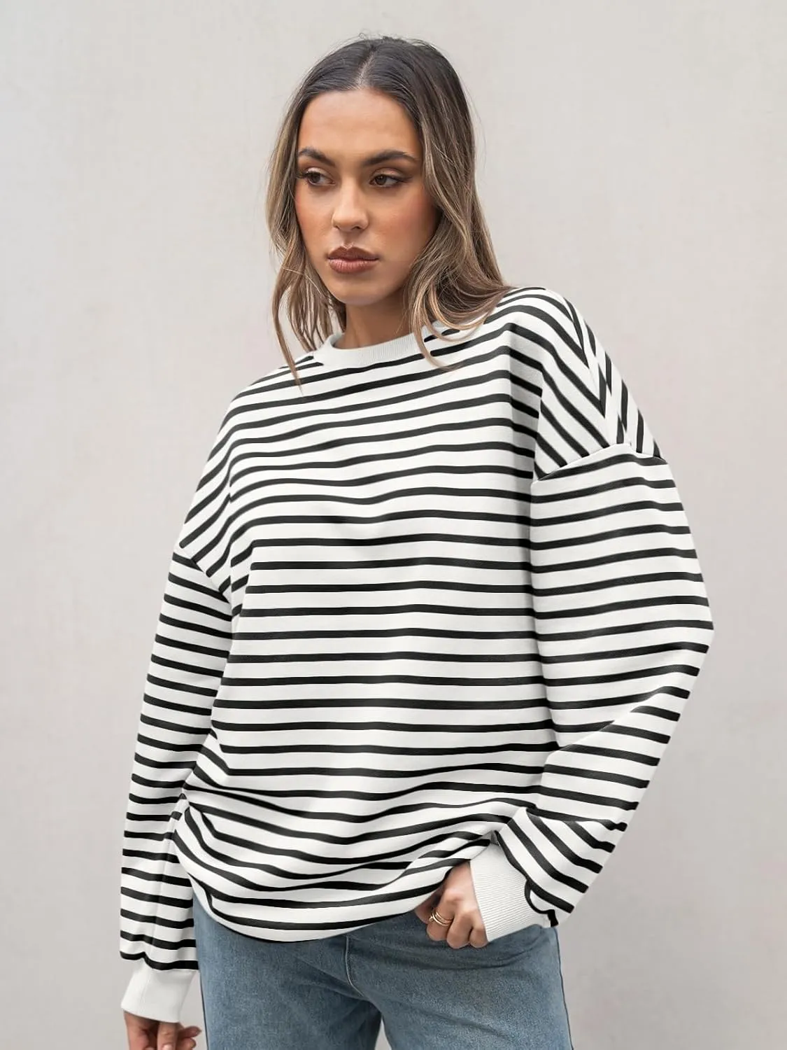Trendy Queen Women's Oversized Crewneck Striped Sweatshirt