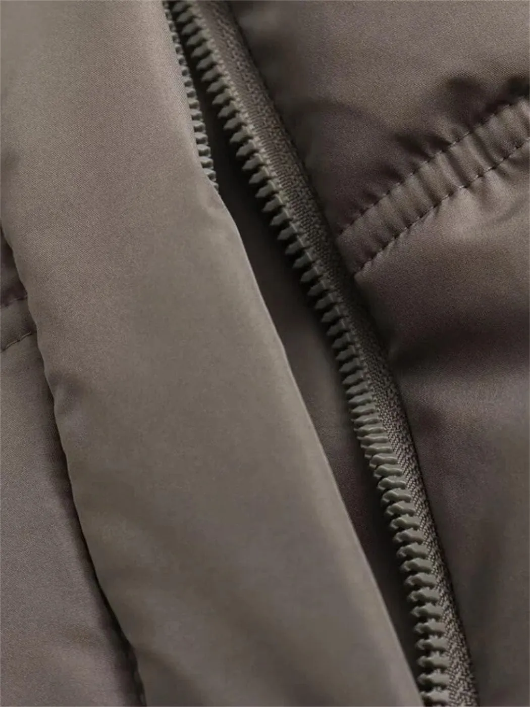 Women's High Collar Hooded Short Puffer Jacket Winter Thickened Warm Quilted Down Coat Windproof Warm Parkas